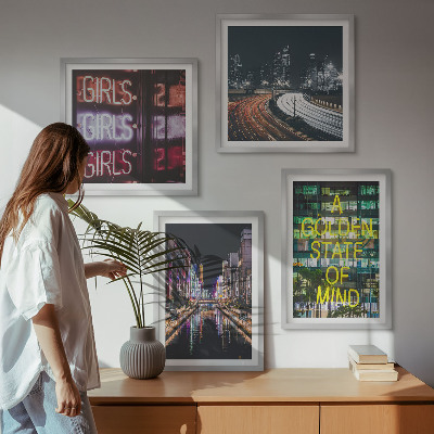 4 paveikslų rinkinys su rėmais Neoniniai ženklai mieste naktį