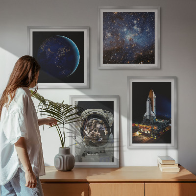 4 paveikslų rinkinys su rėmais Kosmoso Žemės astronautų raketa