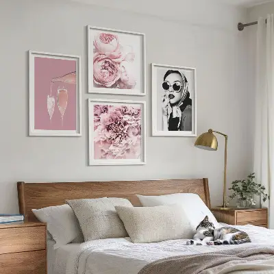 4 paveikslų rinkinys su rėmais gėlės su bijūnais ir rožėmis elegantiškame stiliuje
