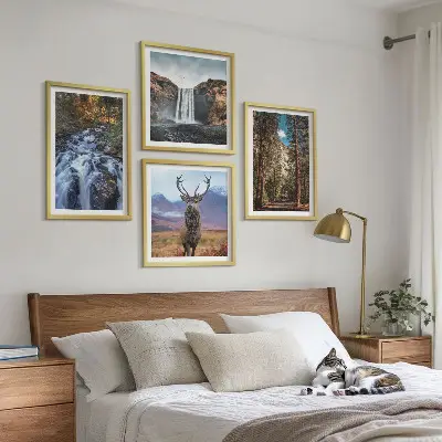 Paveikslų kompozicija ant sienos krioklys, miškas, kalnai ir elniai gamtos tematikos