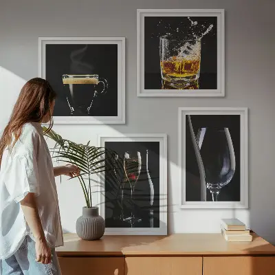 Paveikslų kompozicija ant sienos viskis, vynas, šampanas, kava ir alkoholis