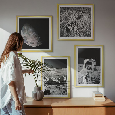 4 paveikslų rinkinys su rėmais Mėnulio astronauto pėdsakas