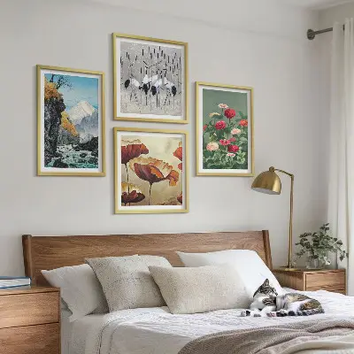 4 paveikslų rinkinys su rėmais su kalnų, krioklio, paukščių ir gėlių motyvais