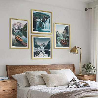 4 paveikslų rinkinys su rėmais Kalnų ežerų valčių atspindys