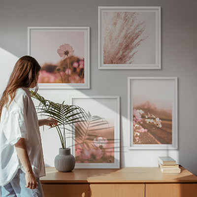 4 paveikslų rinkinys su rėmais Laukinės gėlės pievose vasarą