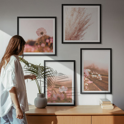 4 paveikslų rinkinys su rėmais Laukinės gėlės pievose vasarą