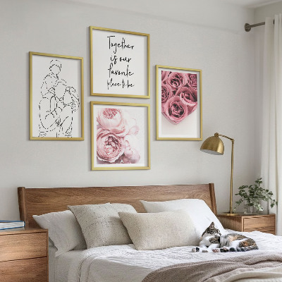 4 paveikslų rinkinys su rėmais Šeimyninės linijinio piešinio rožių puokštės