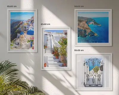 Paveikslų kompozicija ant sienos graikų architektūra Santorinio Oia miestelyje