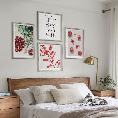 4 paveikslų rinkinys su rėmais Raudonųjų augalų vaisių minimalizmas