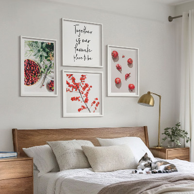 4 paveikslų rinkinys su rėmais Raudonųjų augalų vaisių minimalizmas