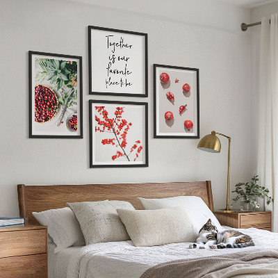 4 paveikslų rinkinys su rėmais Raudonųjų augalų vaisių minimalizmas