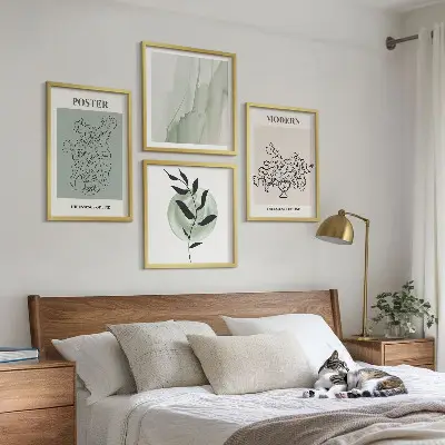 Gėlės modernioje vazoje 4 paveikslų rinkinys su rėmais
