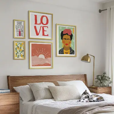 Paveikslų rinkinys miegamajam boho stiliaus gėlių moters motyvais