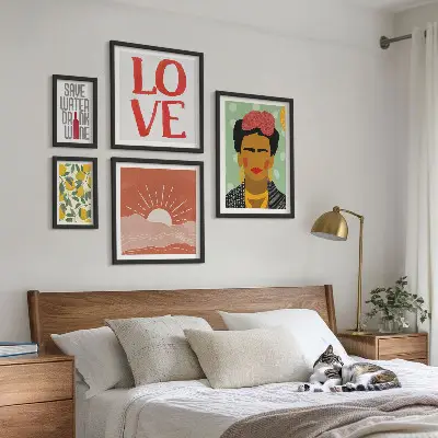 Paveikslų rinkinys miegamajam boho stiliaus gėlių moters motyvais