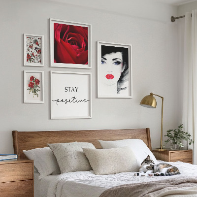 Sieninė paveikslų galerija Moterų portretai, gėlės, vintažinis