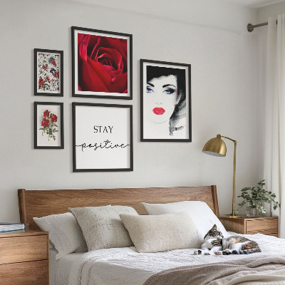 Sieninė paveikslų galerija Moterų portretai, gėlės, vintažinis