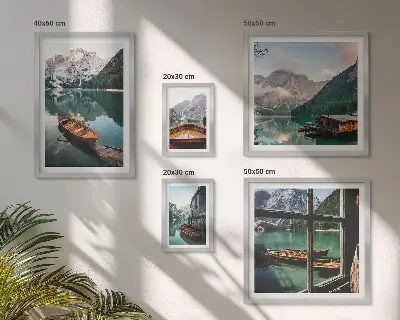 Sieninė paveikslų galerija ežerai, kalnai, valtys ir peizažai