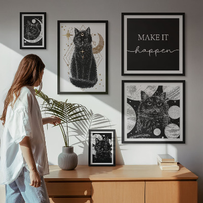 Paveikslų rinkinys miegamajam Juodos katės bohemiškoje erdvėje