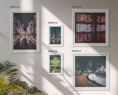 Sieninė paveikslų galerija Modernus miestas naktį neonu