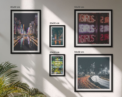 Sieninė paveikslų galerija Modernus miestas naktį neonu