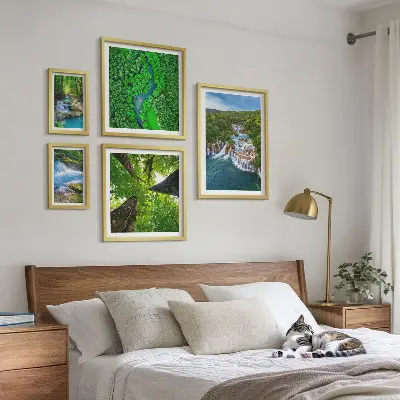 Sieninė paveikslų galerija žalių krioklių peizažai