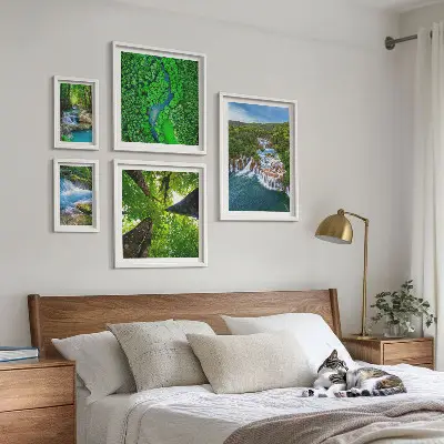 Sieninė paveikslų galerija žalių krioklių peizažai