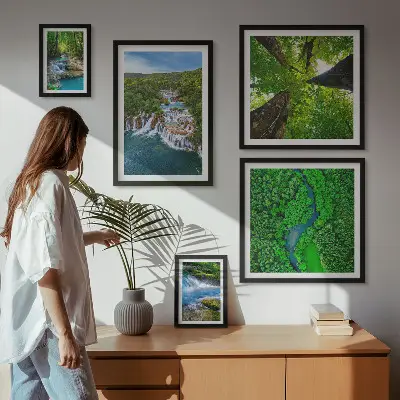Sieninė paveikslų galerija žalių krioklių peizažai