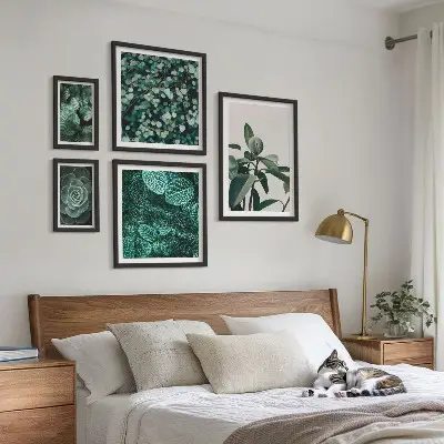 Sienų paveikslų galerija su žalių lapų augalų motyvais