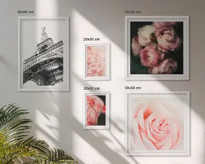 Sieninė paveikslų galerija su rožių ir Eifelio bokšto romantiniu motyvu