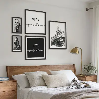 5 paveikslų rinkinys su rėmais stilinga Paryžiaus motyvų grafika