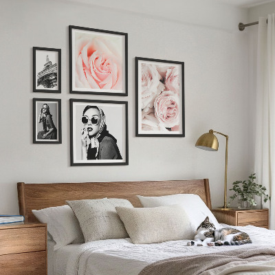 Sieninė paveikslų galerija Elegantiški rožių portretai