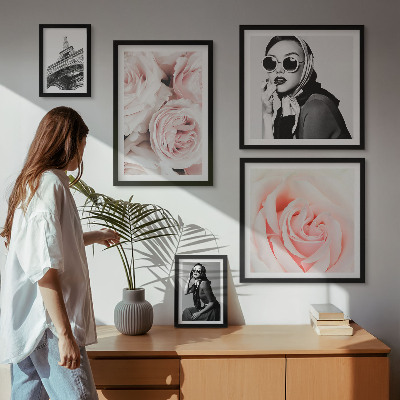 Sieninė paveikslų galerija Elegantiški rožių portretai