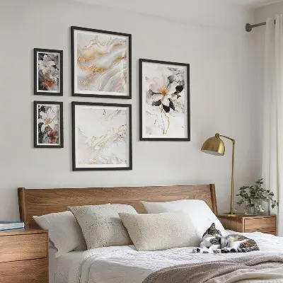 Sieninė paveikslų galerija gėlių marmuro elegancijos motyvas