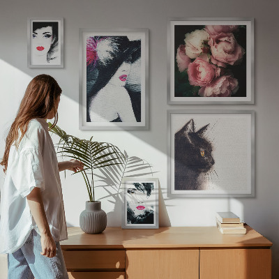 5 paveikslų rinkinys su rėmais Stilingi moterų portretai su rožėmis