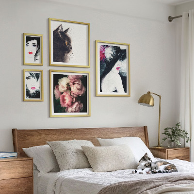 5 paveikslų rinkinys su rėmais Stilingi moterų portretai su rožėmis