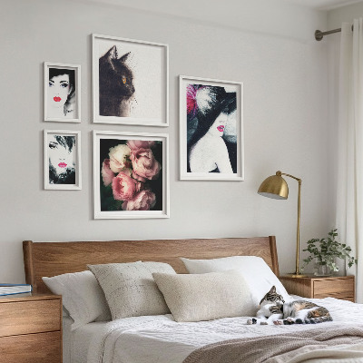 5 paveikslų rinkinys su rėmais Stilingi moterų portretai su rožėmis