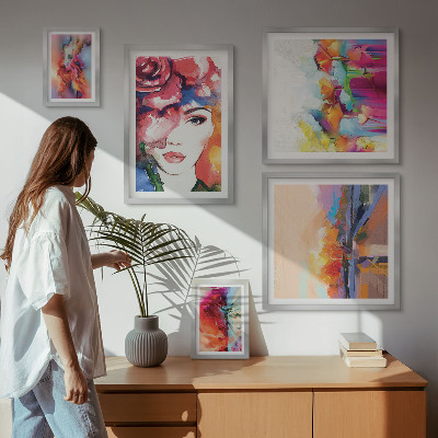 Sieninė paveikslų galerija Spalvingi abstraktūs portretai