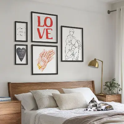 Sieninė paveikslų galerija šeima, meilė, šiluma ir laimė