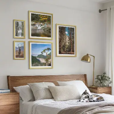 Paveikslų rinkinys miegamajam su kalnų peizažais ir laukine gamta