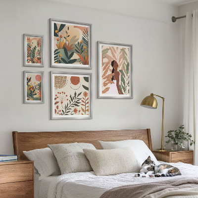Paveikslų rinkinys miegamajam Boho stilius su augaline figūra