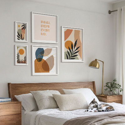 Paveikslų rinkinys miegamajam Stilinga abstrakti augalų grafika