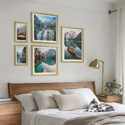 Sienų paveikslų galerija ramūs ežerai su mediniais laiveliais