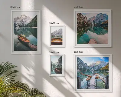 Sienų paveikslų galerija ramūs ežerai su mediniais laiveliais