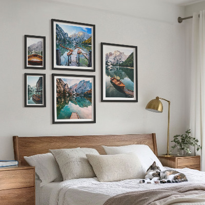 Sieninė paveikslų galerija Ramūs ežerai, mediniai laiveliai
