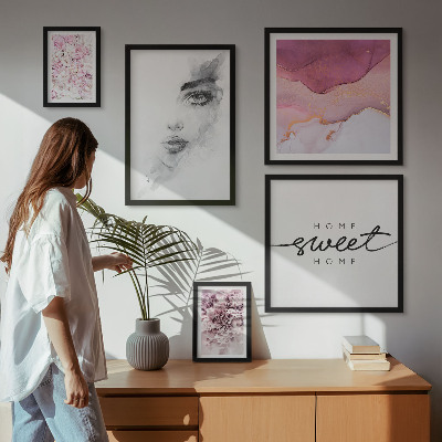 Sieninė paveikslų galerija Moterų portretai, gėlės, pastelė