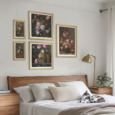 Paveikslų rinkinys miegamajam Klasikinės gėlių kompozicijos