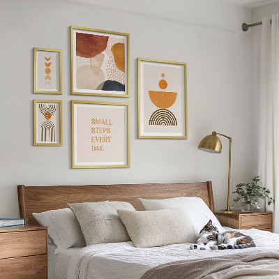 Paveikslų rinkinys miegamajam Stilinga grafika žemiškais tonais