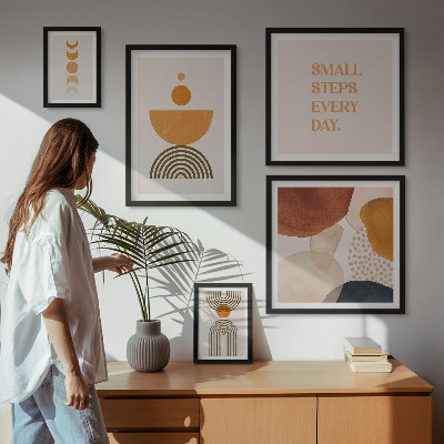 Paveikslų rinkinys miegamajam Stilinga grafika žemiškais tonais