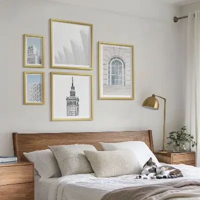 Paveikslų rinkinys miegamajam modernus architektūrinis minimalizmas