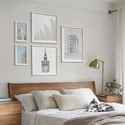 Paveikslų rinkinys miegamajam modernus architektūrinis minimalizmas